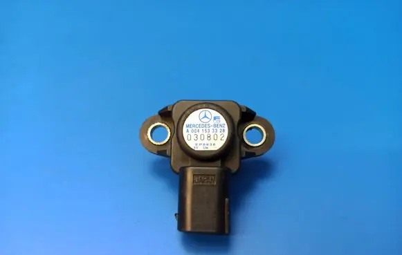 Mercedes-Benz E W211 Air pressure sensor A0041533328