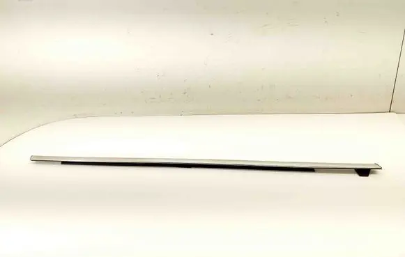 Ford B-MAX Door glass trim 