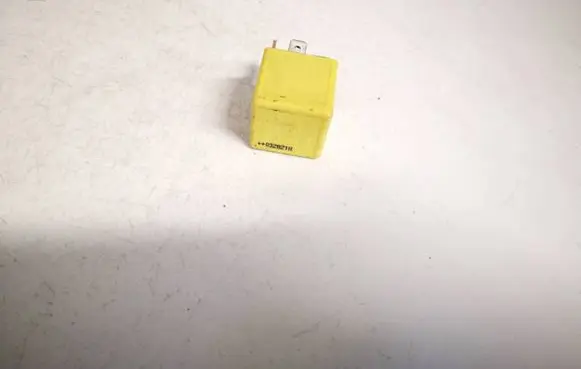 Opel Signum Other relay 90226846 v23134-j52-x369