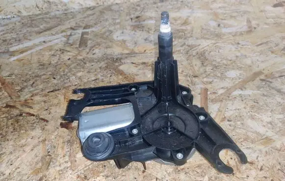 Citroen DS3 Rear window wiper motor 9683627380