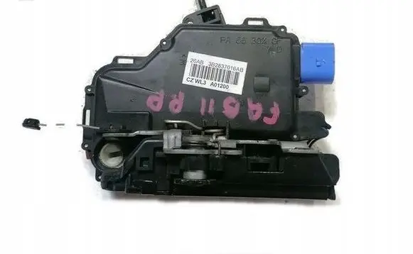 Skoda Fabia Mk2 (5J) Front door lock 3B2837016AB