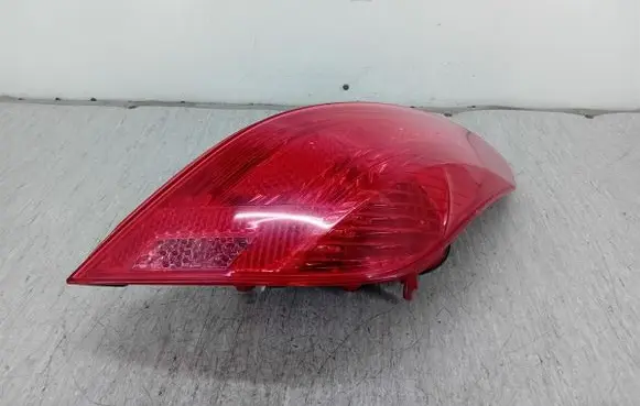 Peugeot 308 Rear/tail lights 9680425680