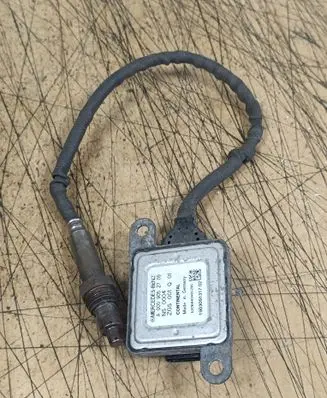 Mercedes-Benz V Class W447 Lambda probe sensor A0009052709