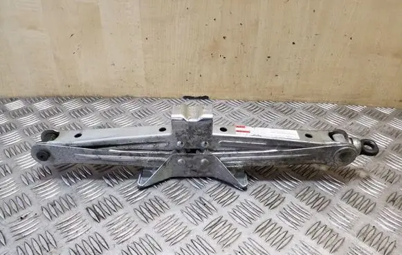 Suzuki Grand Vitara II Lift Jack 