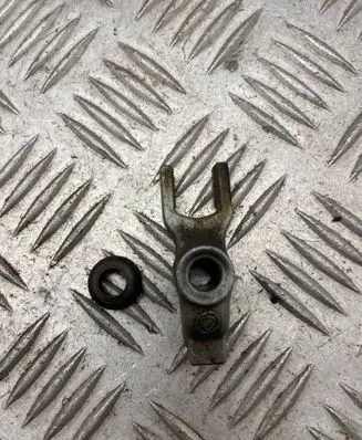 Saab 9-5 Fuel Injector clamp holder