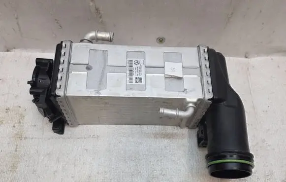 Volkswagen PASSAT B9 Intercooler radiator 05F145785D JD1271007610 668127100