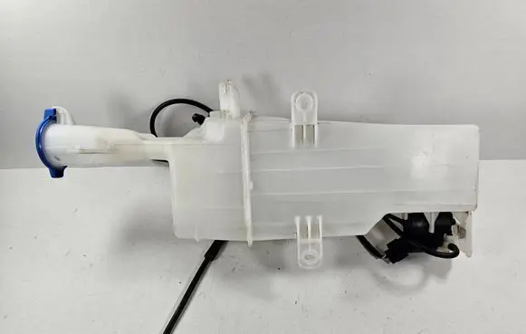 KIA Ceed Windshield washer fluid reservoir/tank 98610CR000
