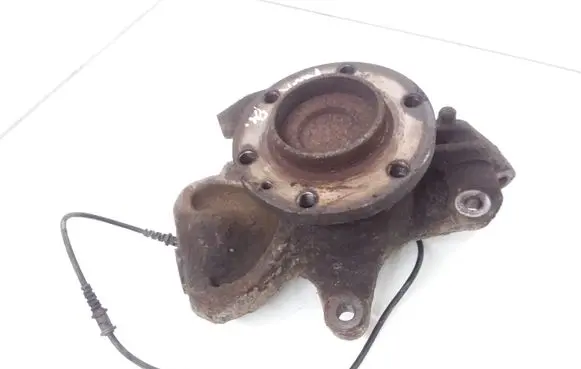 Mercedes-Benz Sprinter W906 Front wheel hub spindle knuckle A906332