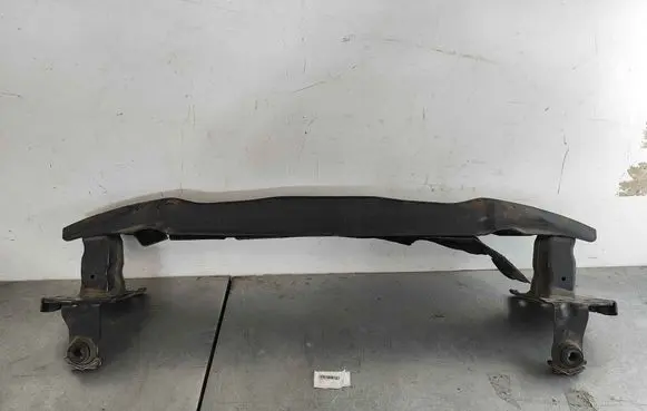 Volkswagen Touran I Front bumper cross member 7L0807109E