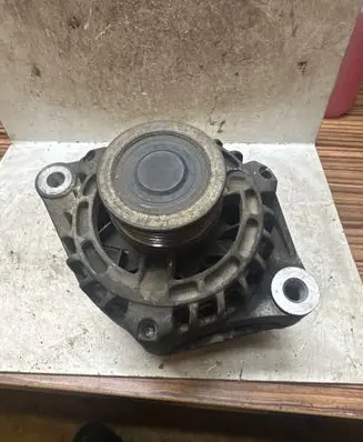 Opel Zafira B Generator/alternator 13308508