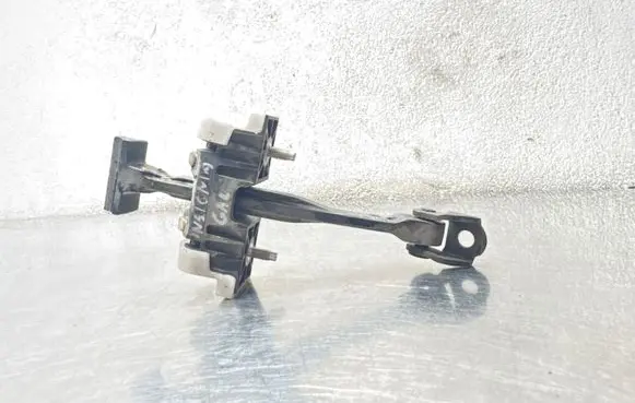Opel Insignia A Rear door check strap stopper 13229108
