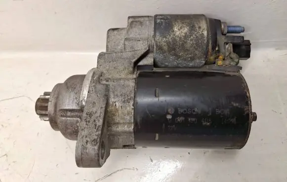 Volkswagen Golf II Starter motor 027911023 0001120408