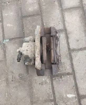 Opel Zafira A Front brake caliper