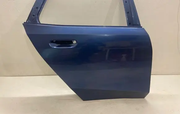 BMW 5 G60 Rear door