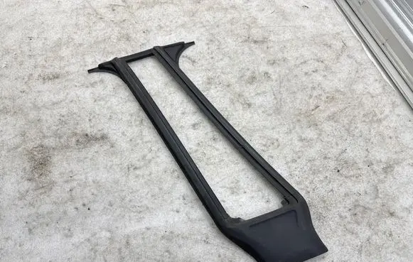 Tesla Model Y (B) Pillar trim (exterior) 14976800C