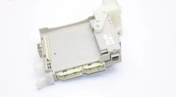 Toyota Prius+ (ZVW40) Central body control module 8273047441