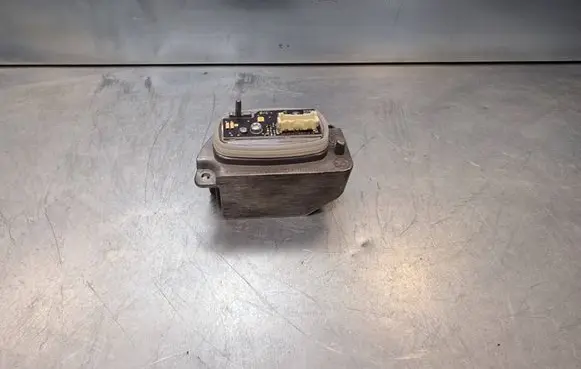 BMW 5 G30 G31 G38 LED ballast control module 10390110780
