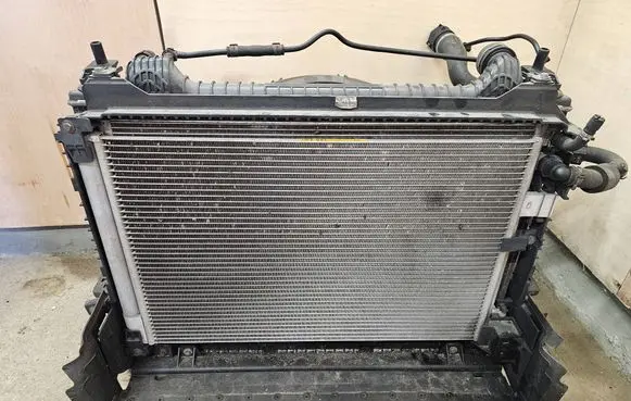 Jaguar XF Radiator set GX738C607AE