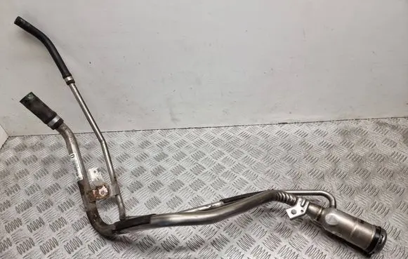 Ford Focus Fuel tank filler neck pipe JX619032DB 119082002 T19082002Y
