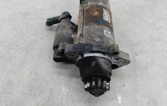 Nissan X-Trail T30 Starter motor M008T71471