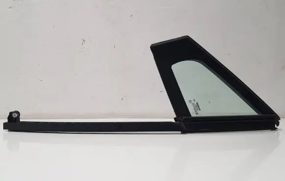 Renault Clio IV Front triangle window/glass 802634285R 43R004025