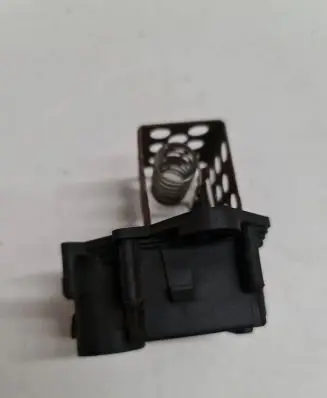 Peugeot 308 Coolant fan relay 9658508980