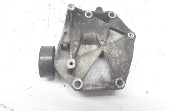 Opel Vectra C A/C compressor mount bracket 55187675