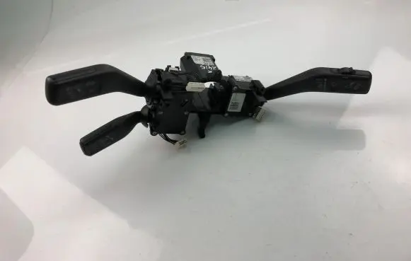 Volkswagen PASSAT CC Indicator stalk 3C5953501BG