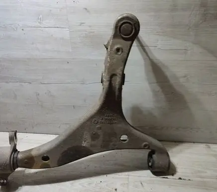 Jeep Grand Cherokee Front lower control arm/wishbone 04877717AB
