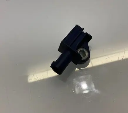 Mercedes-Benz E W212 Airbag deployment crash/impact sensor A2128204926 2128204926