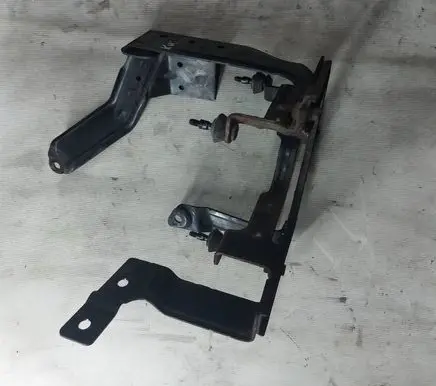Ford Kuga I Power steering pump mounting bracket C6S4B 8V413K738 A0022322