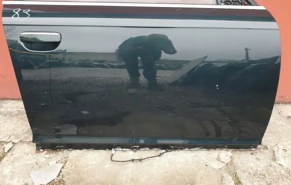 Audi A6 S6 C6 4F Front door