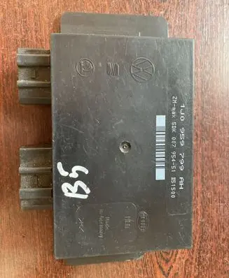 Volkswagen PASSAT B5 Comfort/convenience module 1C0959799AH