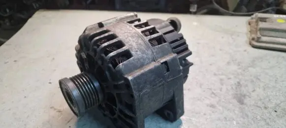 Renault Laguna II Generator/alternator 8200162474 2542653A 00188071