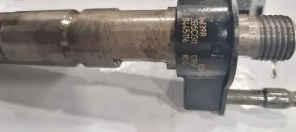 BMW 7 F01 F02 F03 F04 Fuel injector 7805428 13537805428