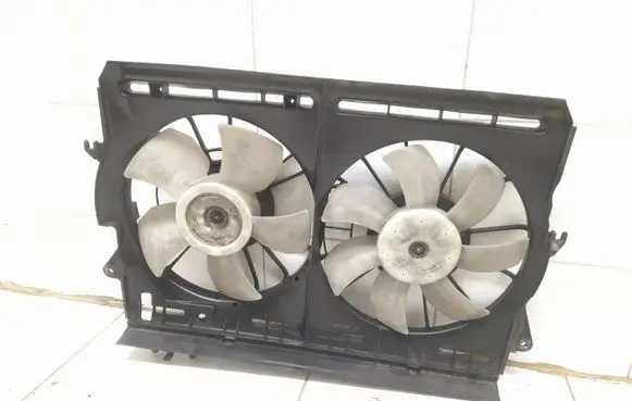 Toyota Avensis T250 Fan set 1680009760 1680008290