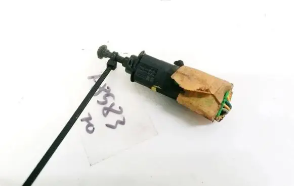 Peugeot 207 Brake pedal sensor switch 95835T