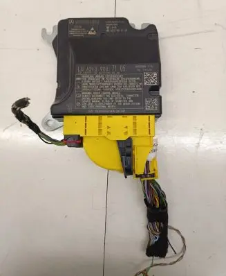 Mercedes-Benz E W213 Airbag control unit/module A2139007105