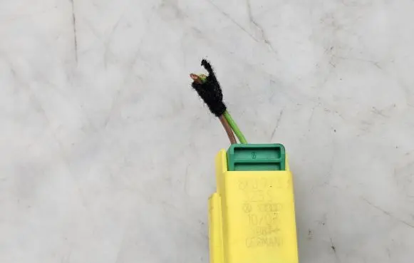 Audi A4 S4 B8 8K Airbag deployment crash/impact sensor 8K0973323S