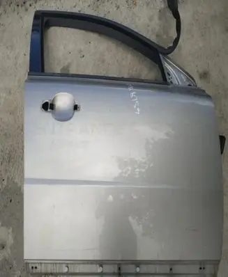 Volvo V70 Front door smelio
