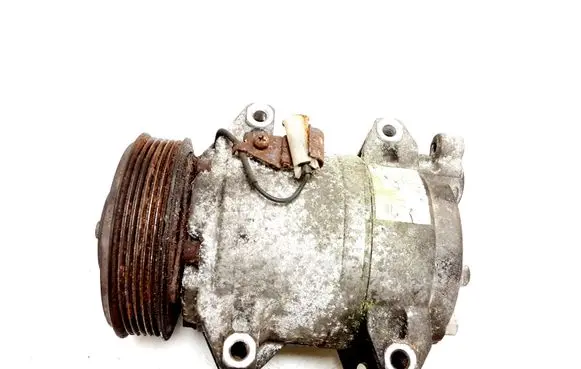 Volvo XC90 Air conditioning (A/C) compressor (pump) 8708581