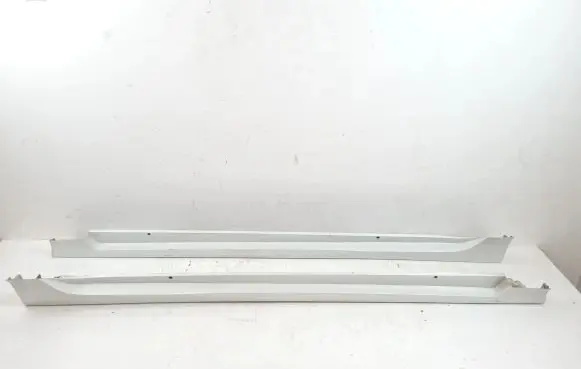 Toyota Prius (XW50) Sill 7586047080 7585047030