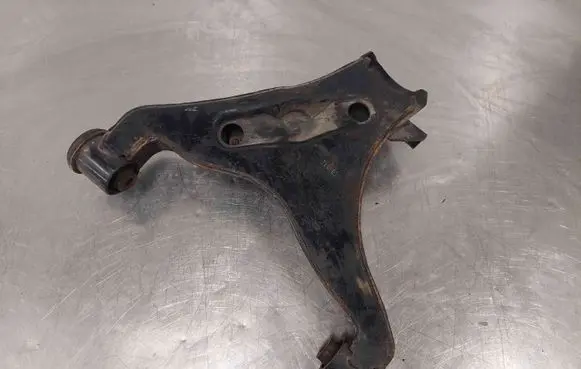 Mitsubishi Pajero Front lower control arm/wishbone