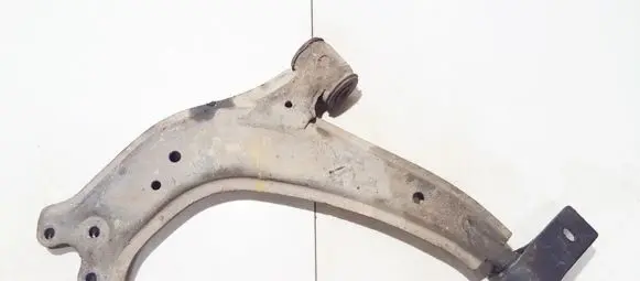 Citroen Xsara Picasso Front lower control arm/wishbone