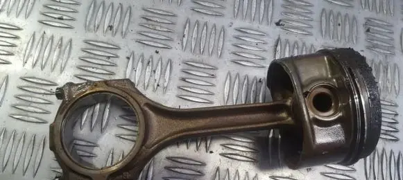 Opel Vectra B Piston with connecting rod