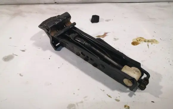 Citroen C4 I Lift Jack 2N1117080AB
