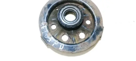 Toyota Avensis Verso Front coil spring rubber mount 