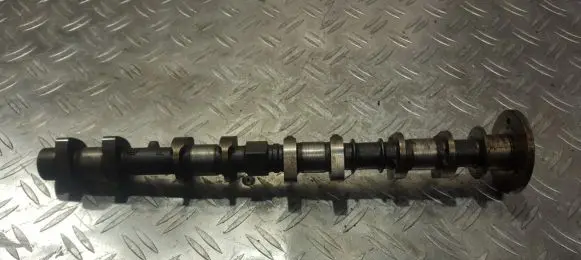 Toyota Yaris Camshaft 