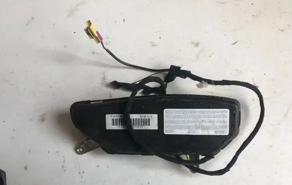 Audi A4 S4 B5 8D Seat airbag 8L0880242AD