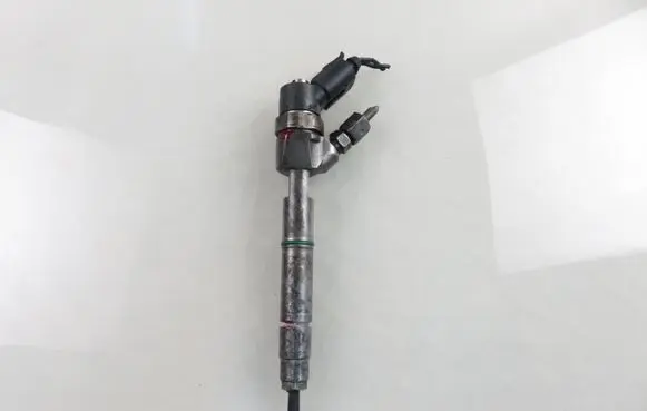 Mercedes-Benz A W168 Fuel injector 6680700887 0445110090